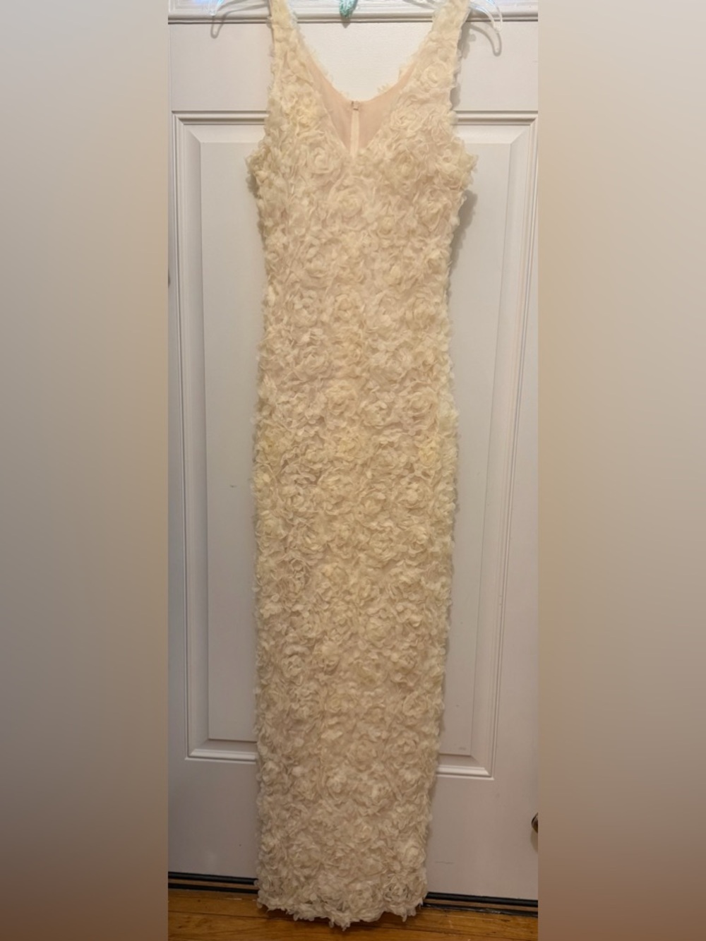 Elegant Cream Floral Lace Maxi Dress